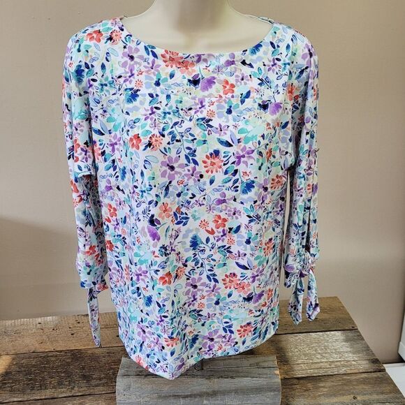 The Limited split sleeve top - Picture 2 of 9